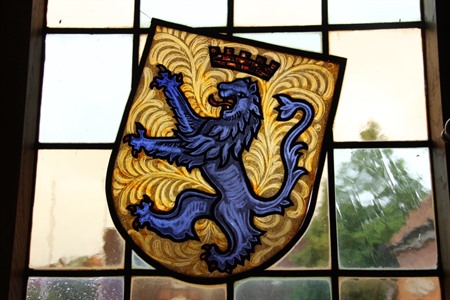 Wappenfenster im Bürgerhaus mit Bleckeder Löwen