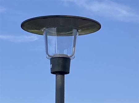 Eine der neu installierten LED-Lampenköpfe in Bleckede